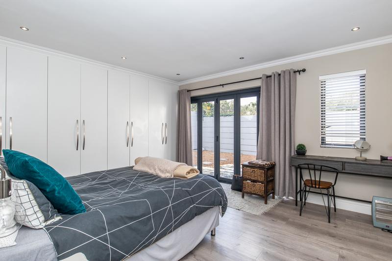 To Let 3 Bedroom Property for Rent in Constantia Western Cape
